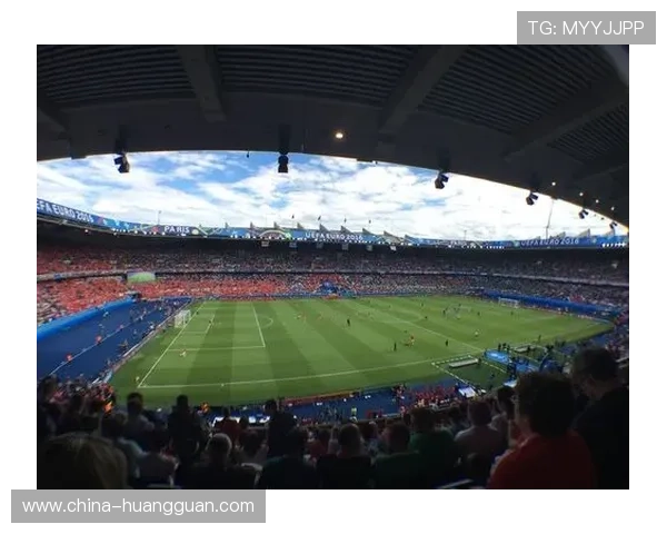 巴黎王子公园球场翻新计划，提升观赛体验